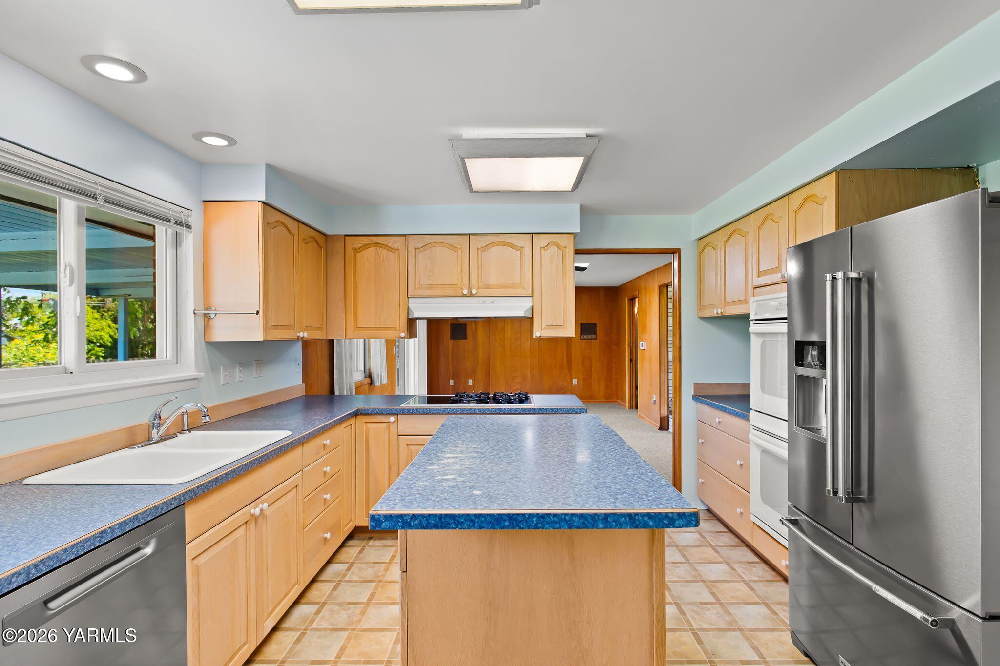 801 S 59th Ave