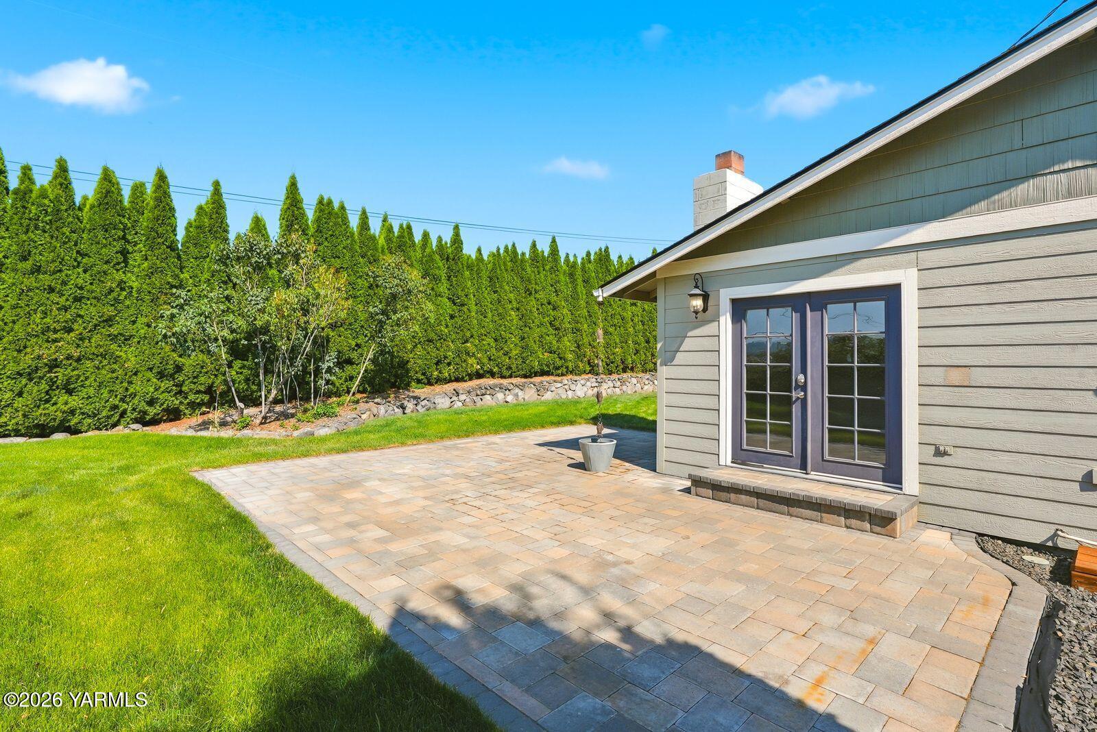 30 Rolling Hills Dr