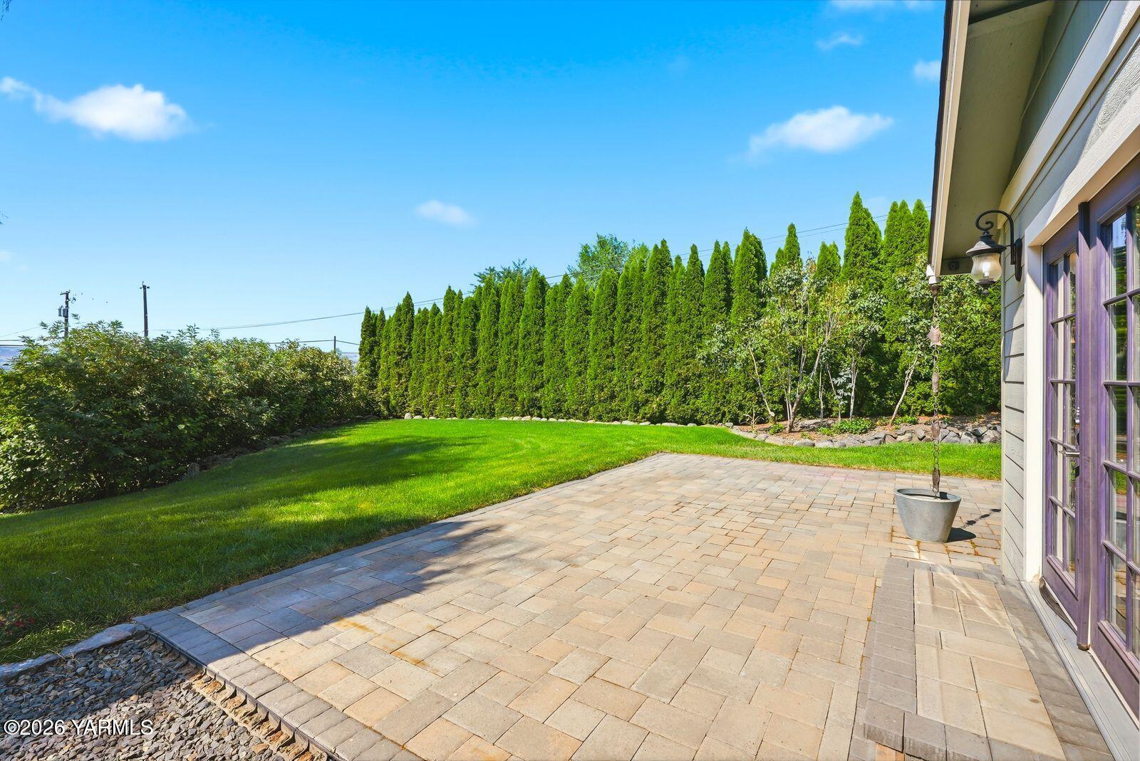 30 Rolling Hills Dr