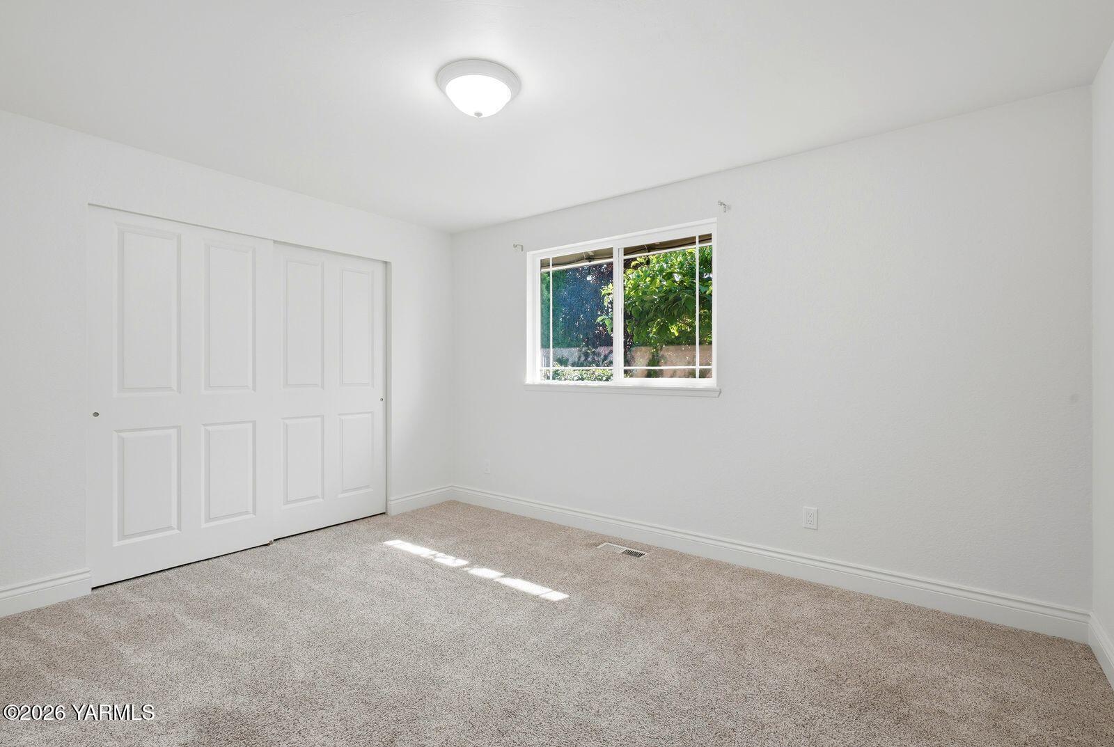 30 Rolling Hills Dr
