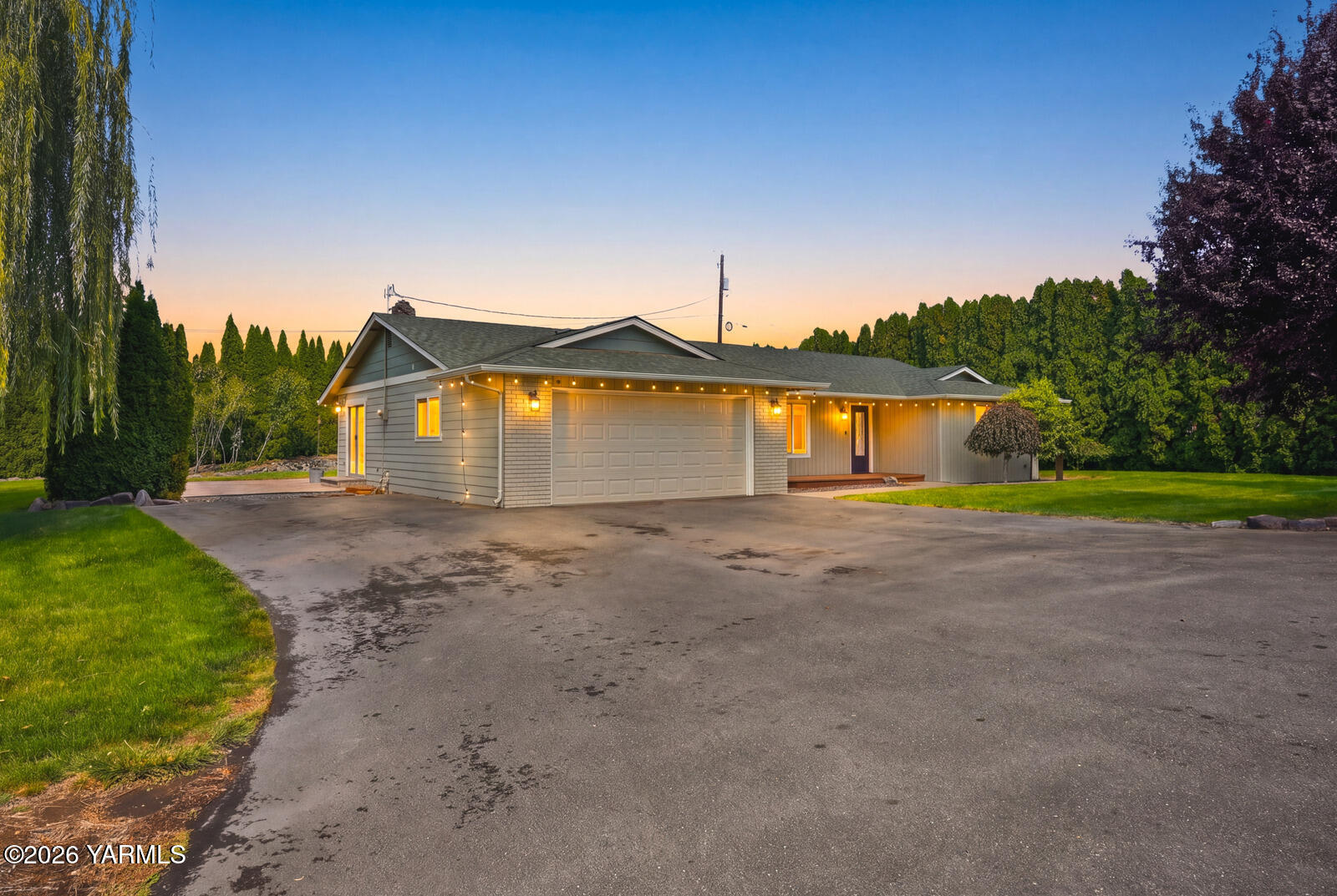 30 Rolling Hills Dr