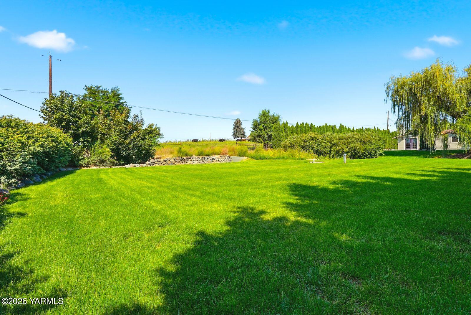 30 Rolling Hills Dr