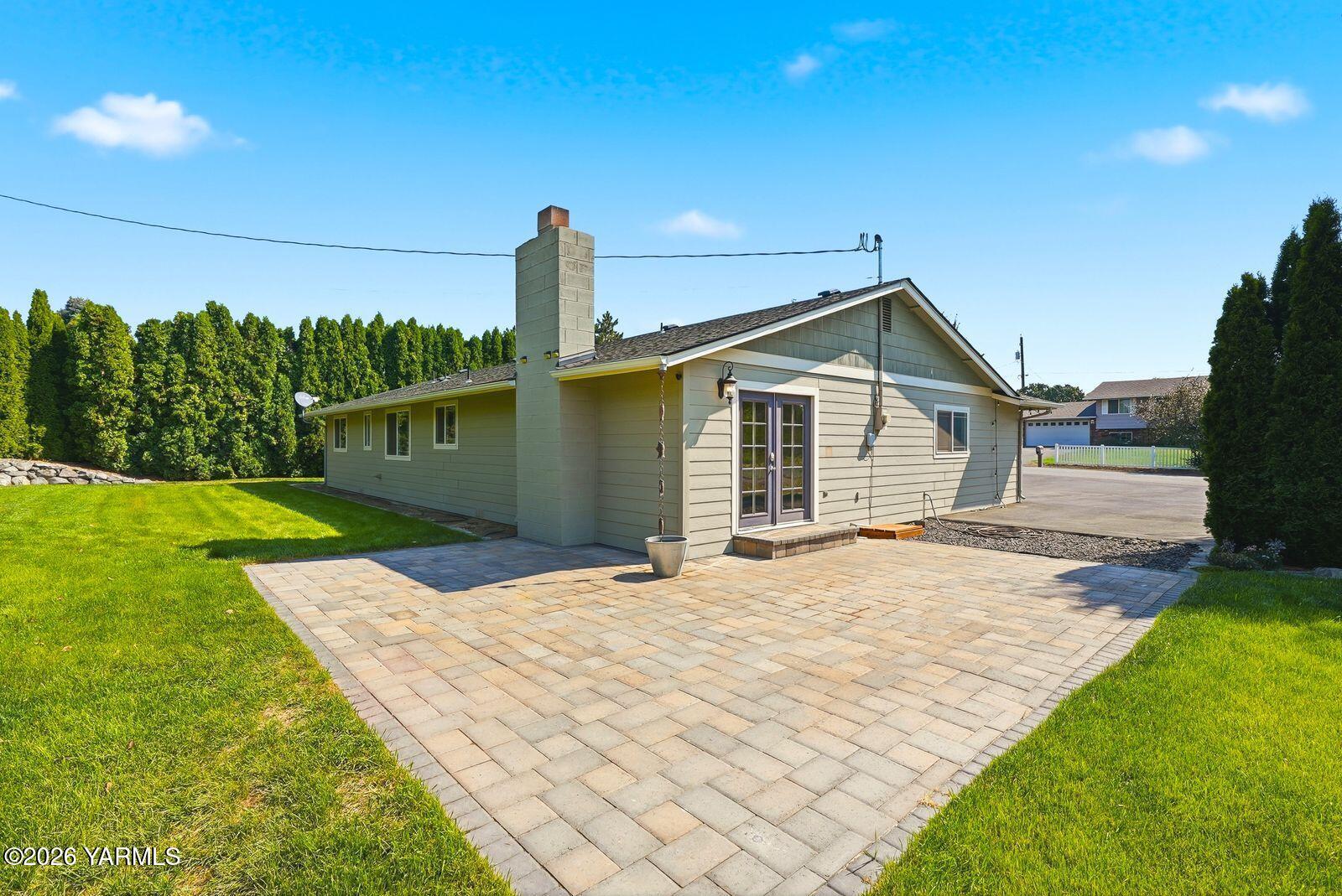 30 Rolling Hills Dr