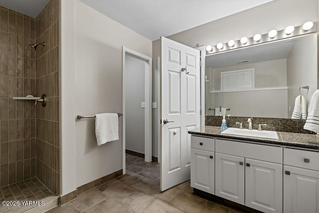 6810 Ravens Gate Way