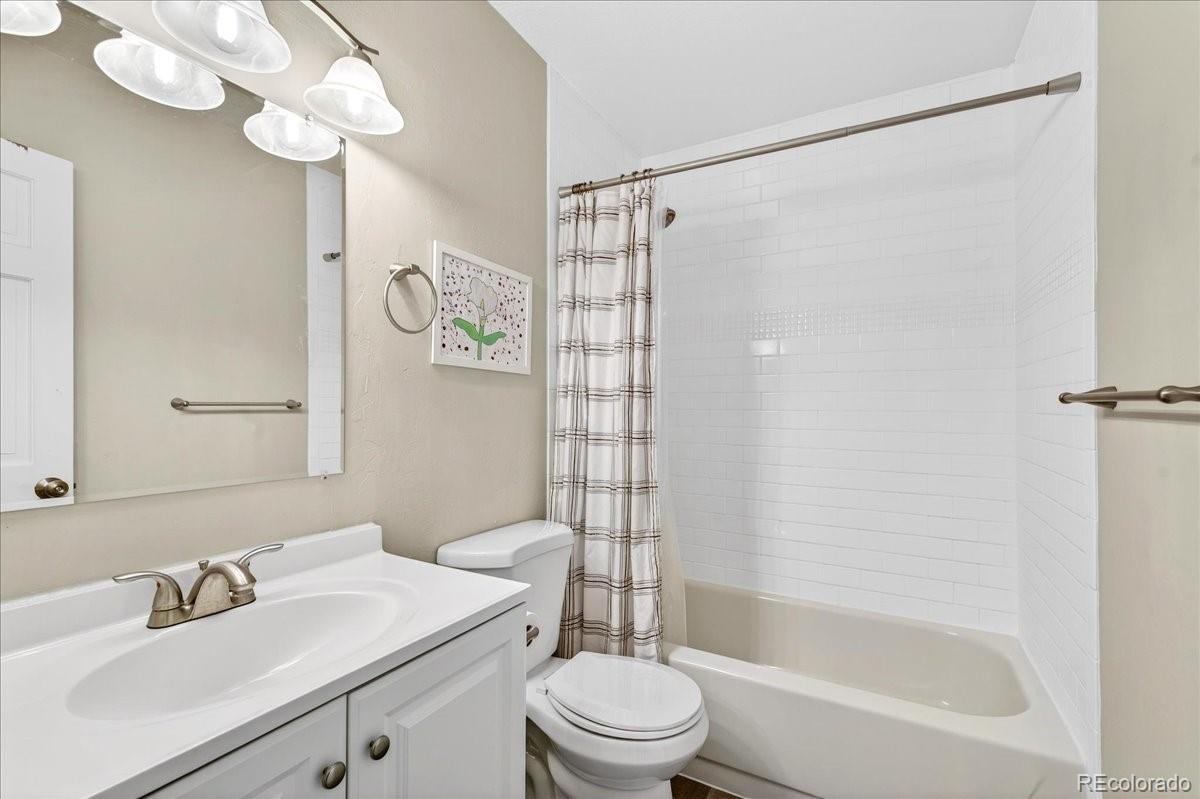 1410 S Oakland Street