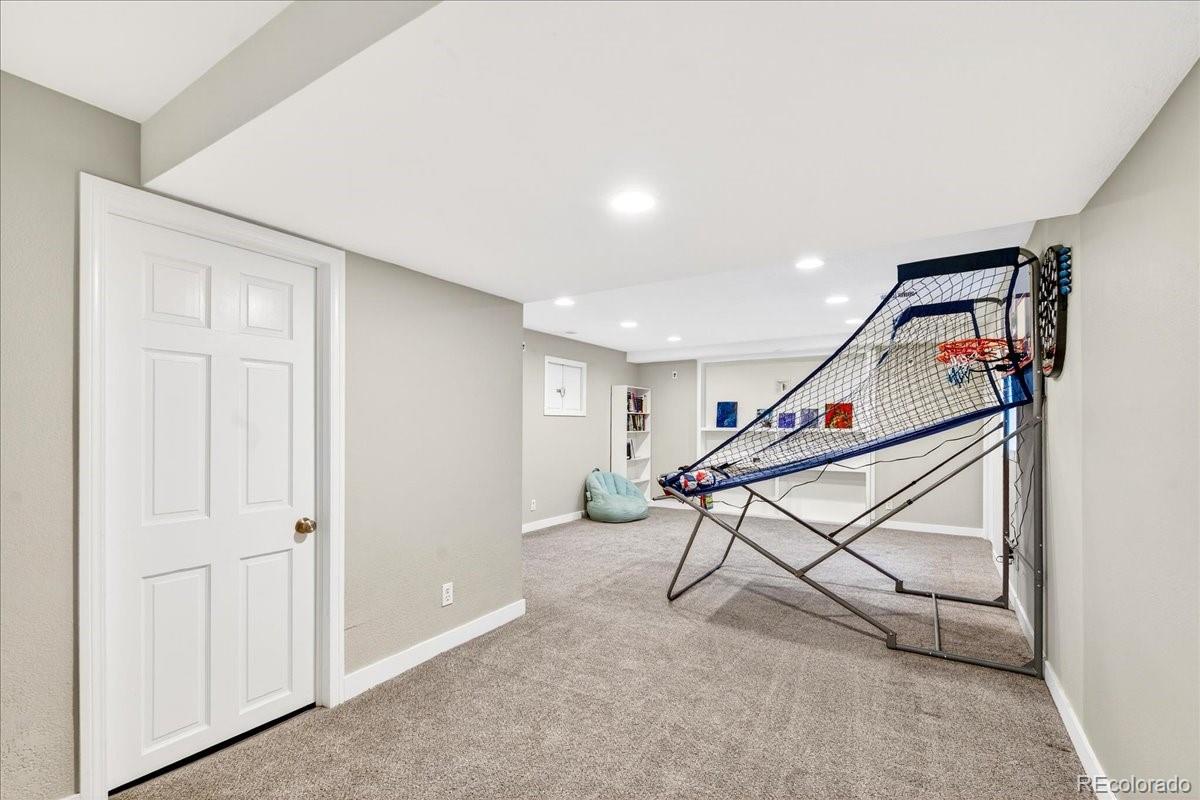 1410 S Oakland Street