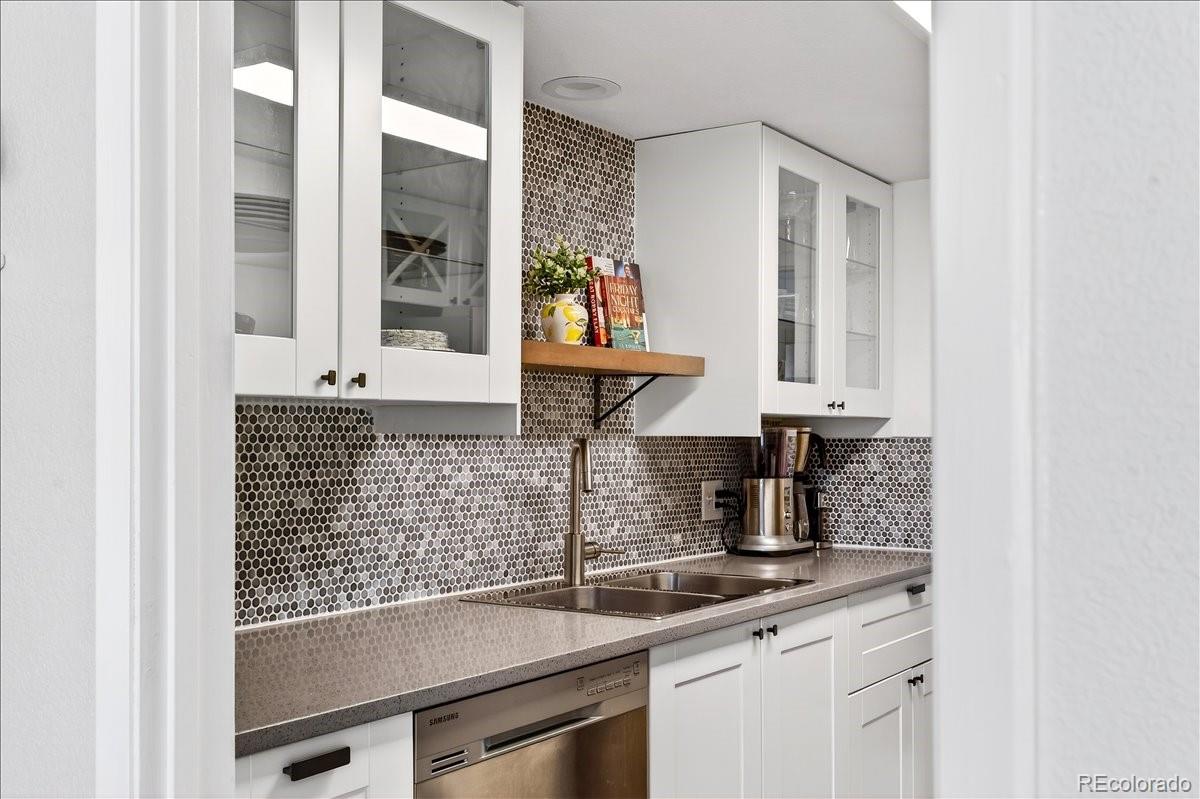 2525 S Dayton Way Unit: 2010