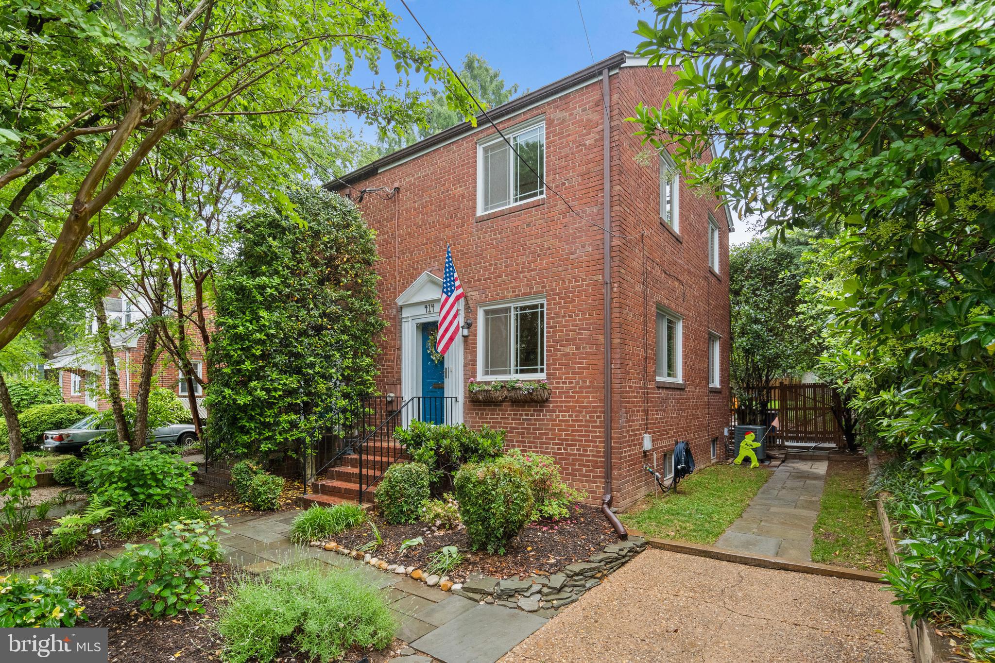 414 E Mason Ave E