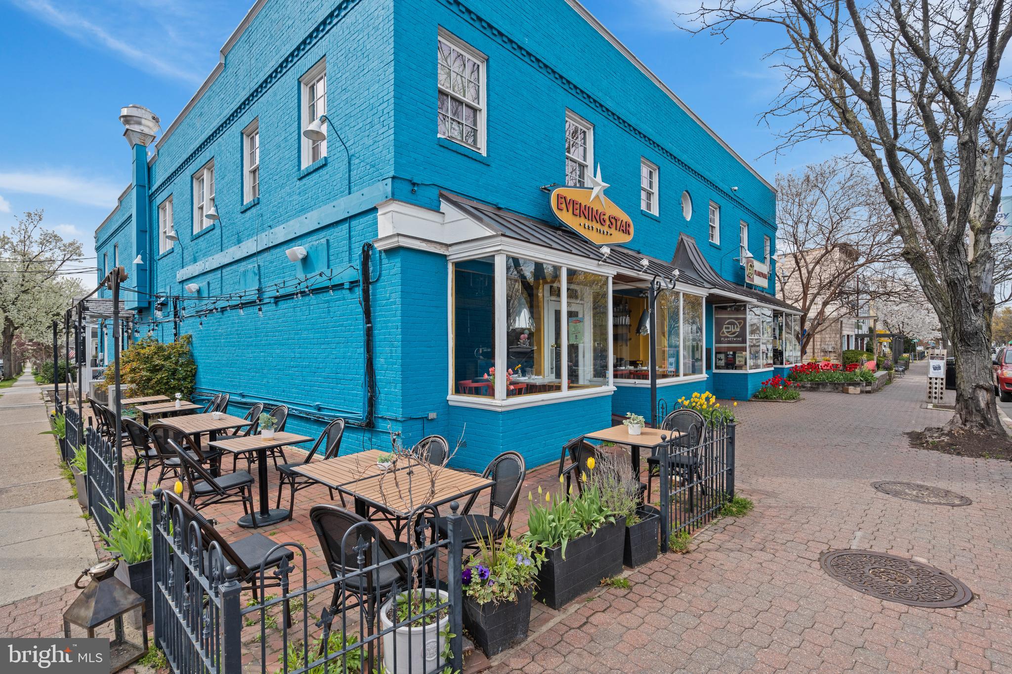 414 E Mason Ave E