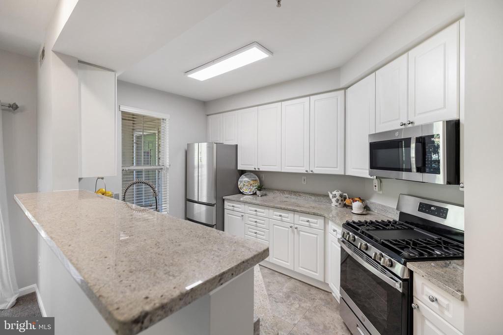 5116 Donovan Dr #307
