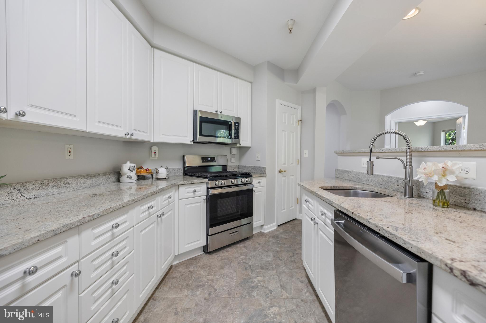 5116 Donovan Dr #307