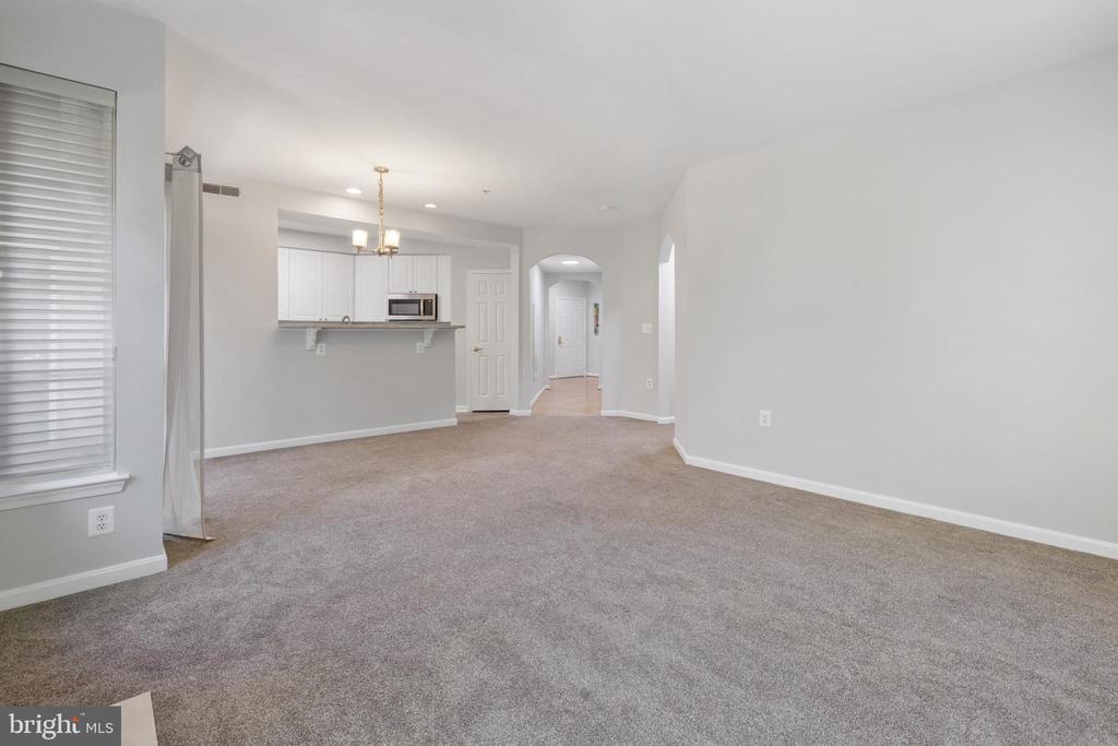 5116 Donovan Dr #307