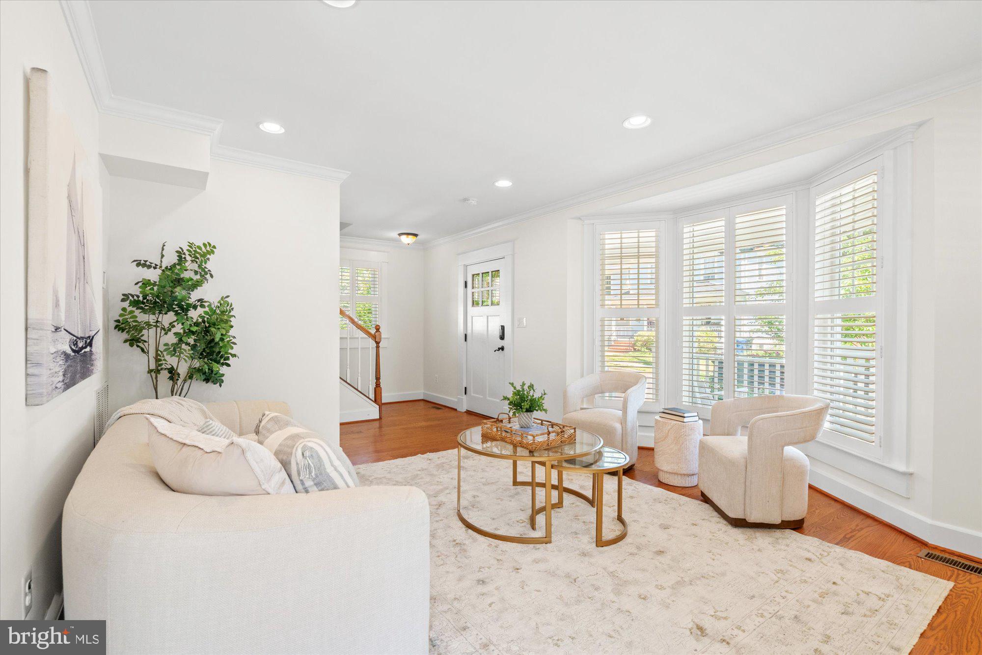 323 Clifford Ave
