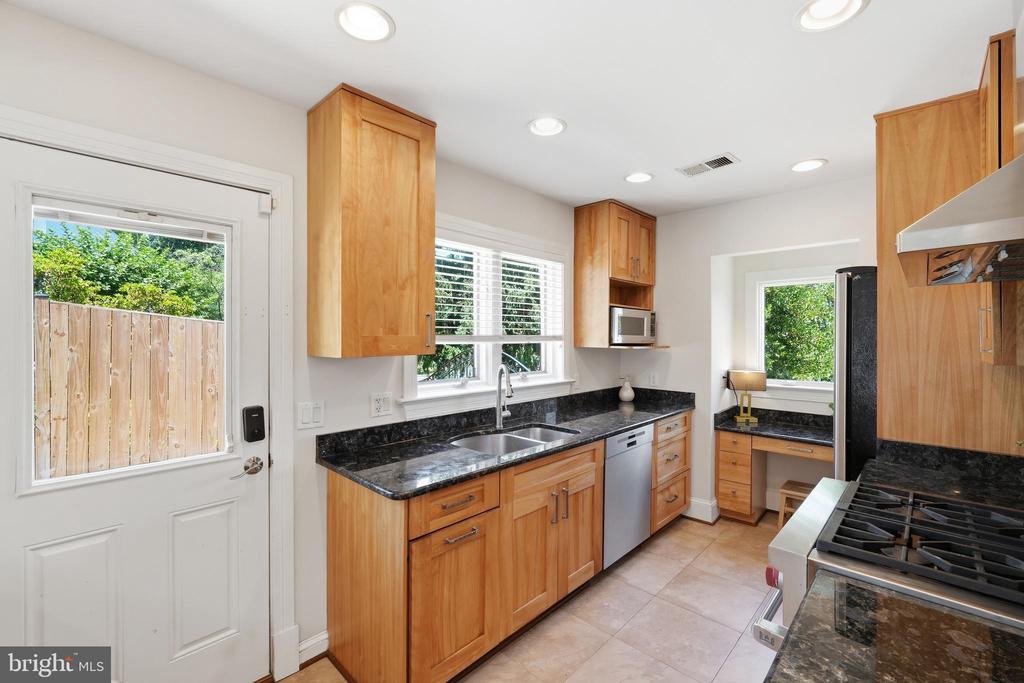 414 SKYHILL ROAD