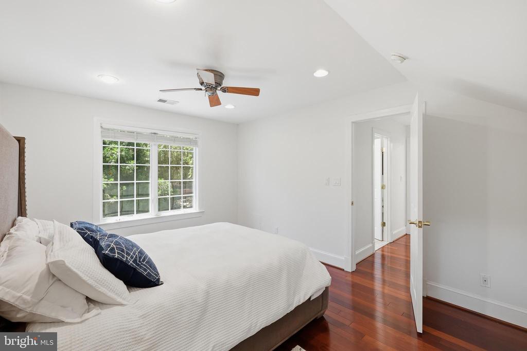 414 SKYHILL ROAD