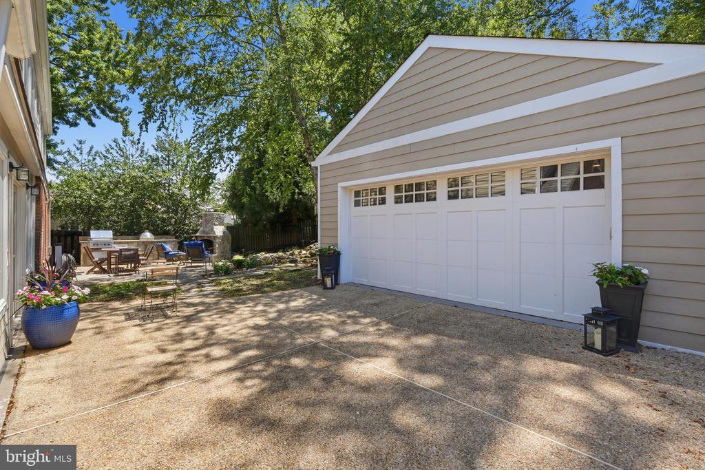 414 SKYHILL ROAD