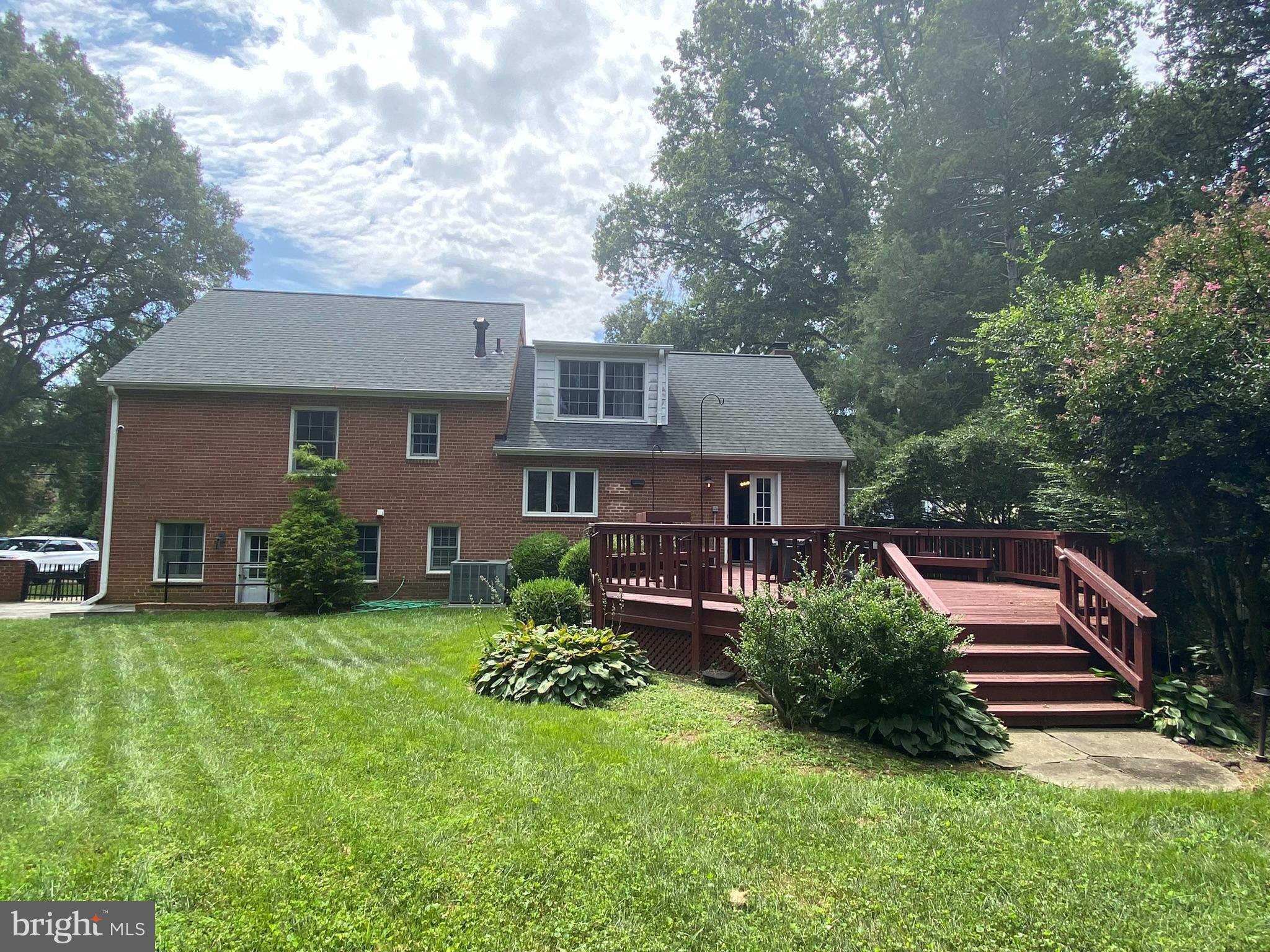 1108 WAYNEWOOD BOULEVARD