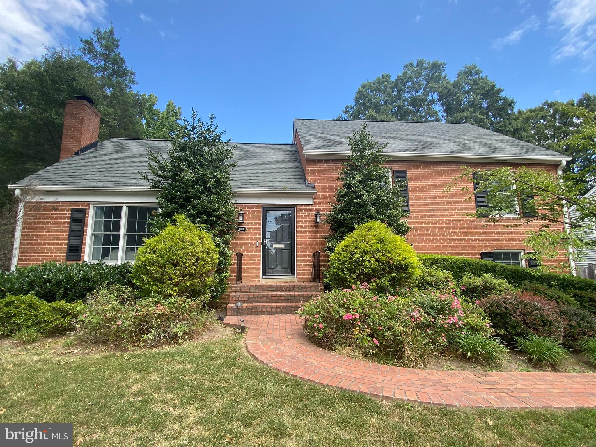 1108 WAYNEWOOD BOULEVARD