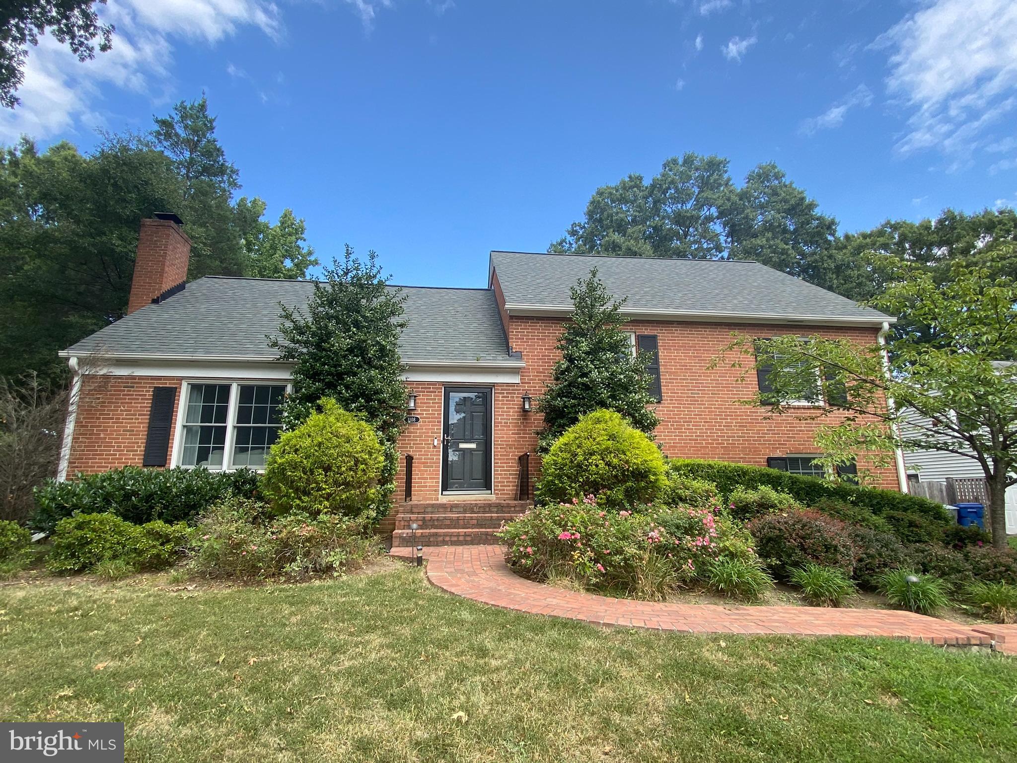 1108 WAYNEWOOD BOULEVARD