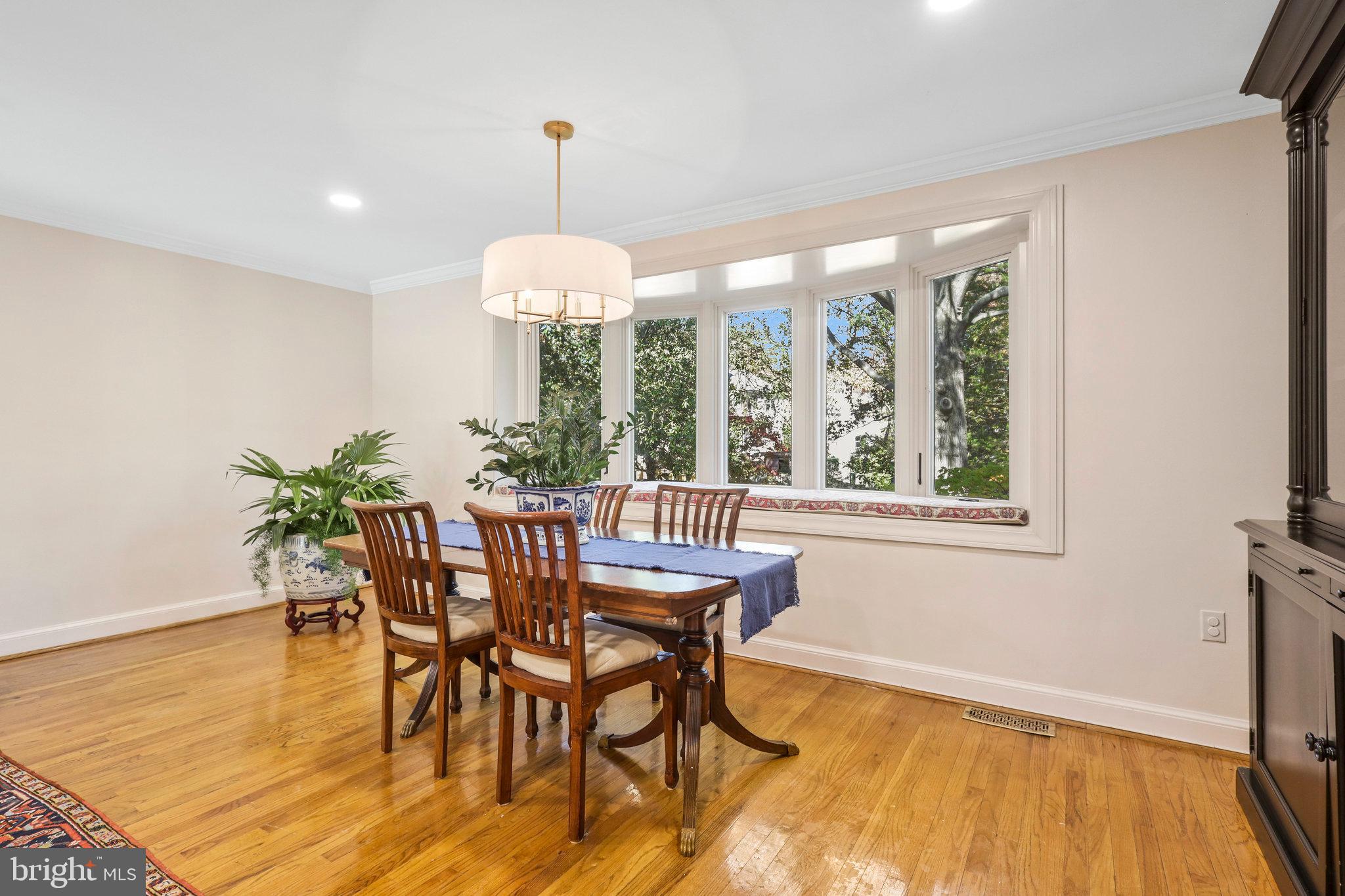 1732 Olde Towne ROAD