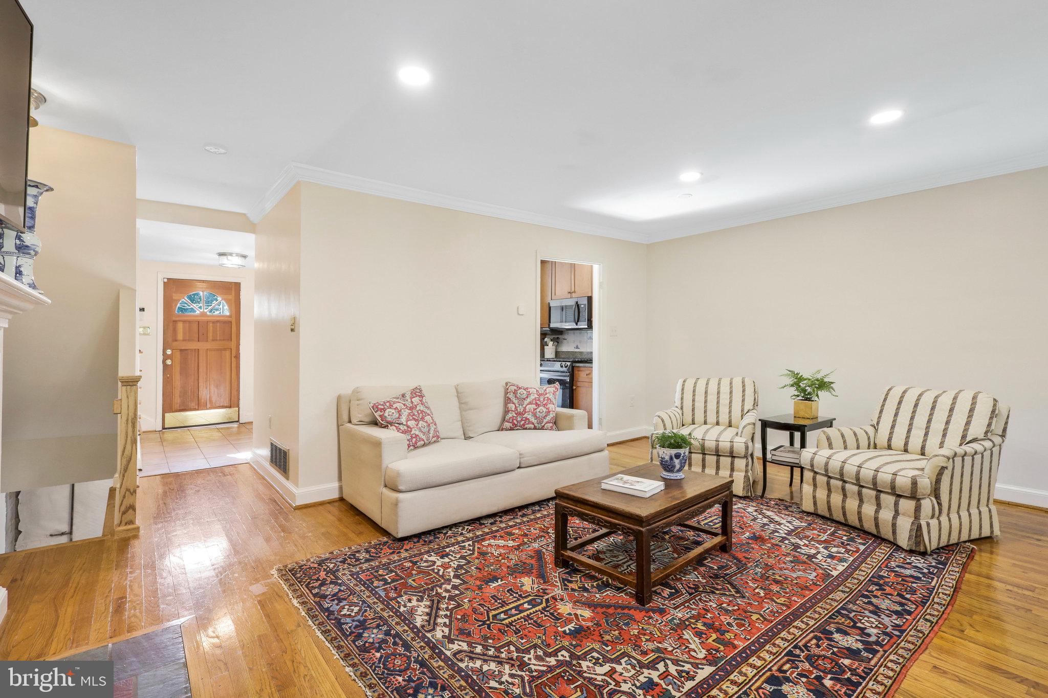 1732 Olde Towne ROAD