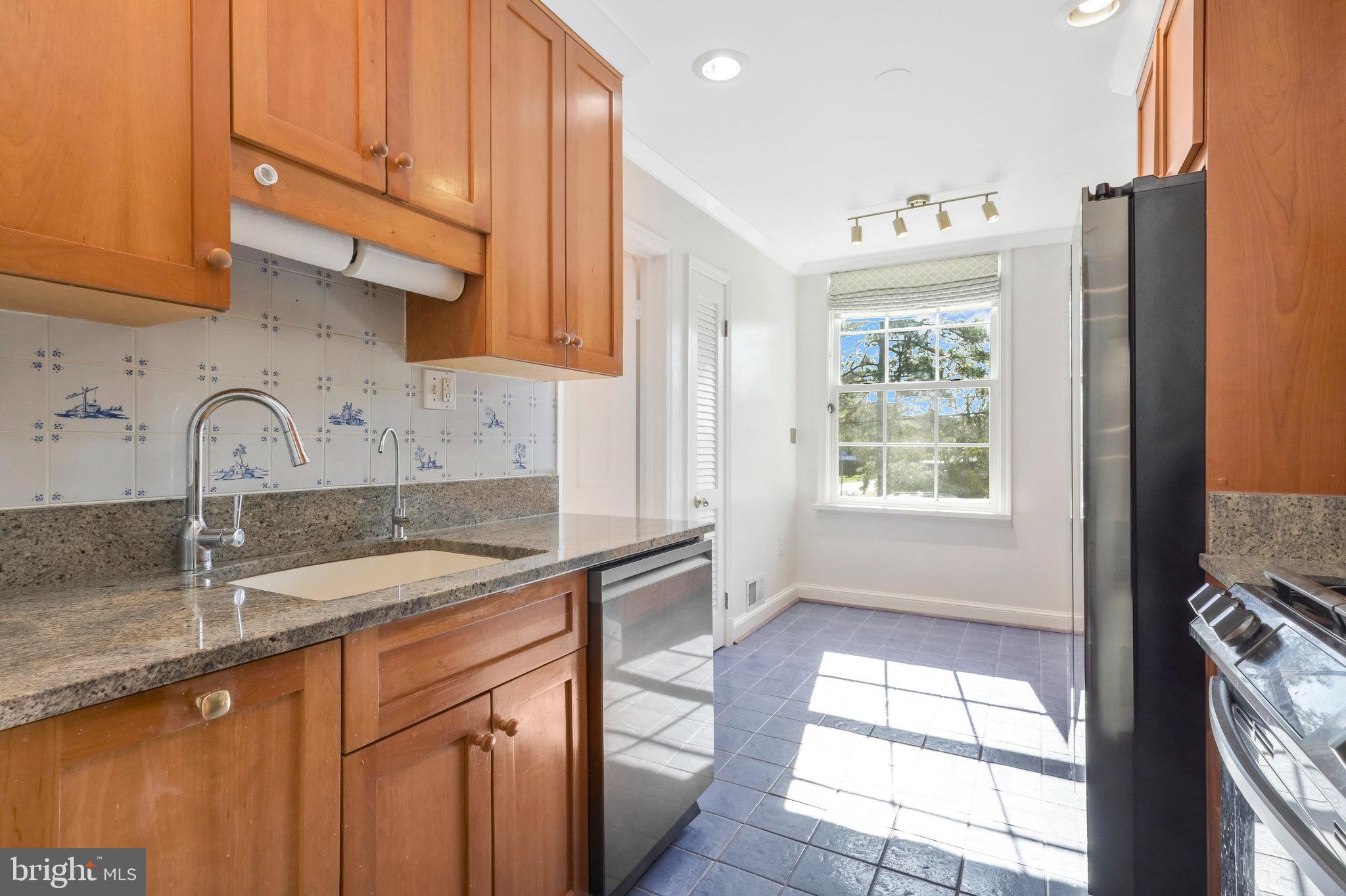 1732 Olde Towne ROAD