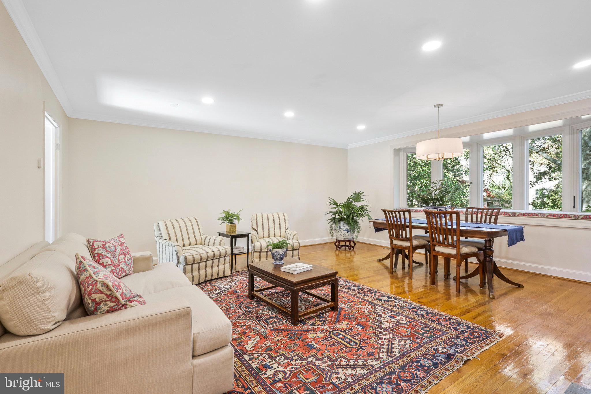 1732 Olde Towne ROAD