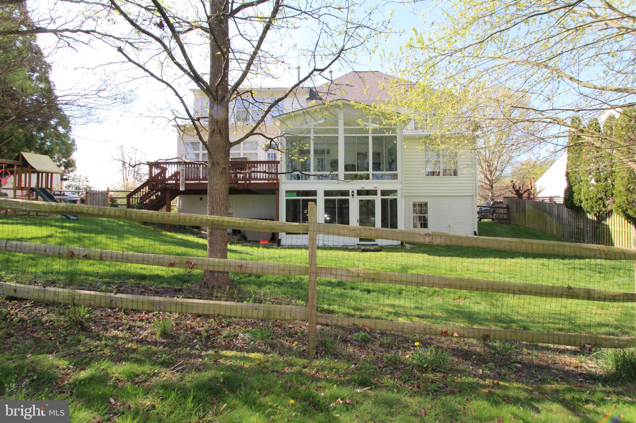 3810 Colonial Ave