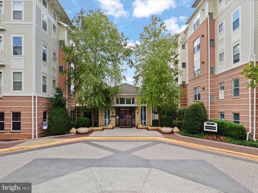 9480 Virginia Center Blvd #107