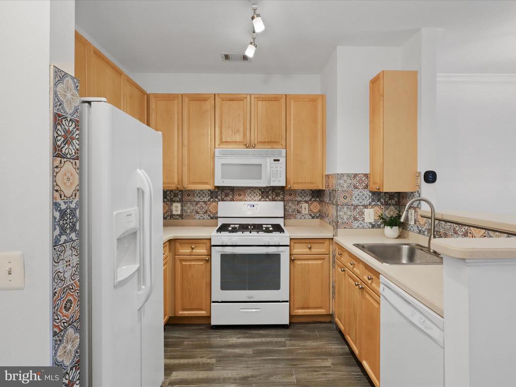 9480 Virginia Center Blvd #107