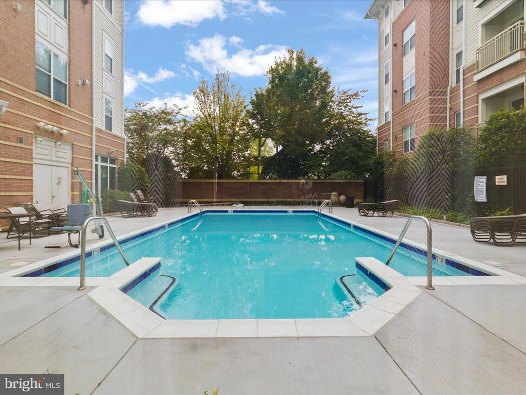 9480 Virginia Center Blvd #107