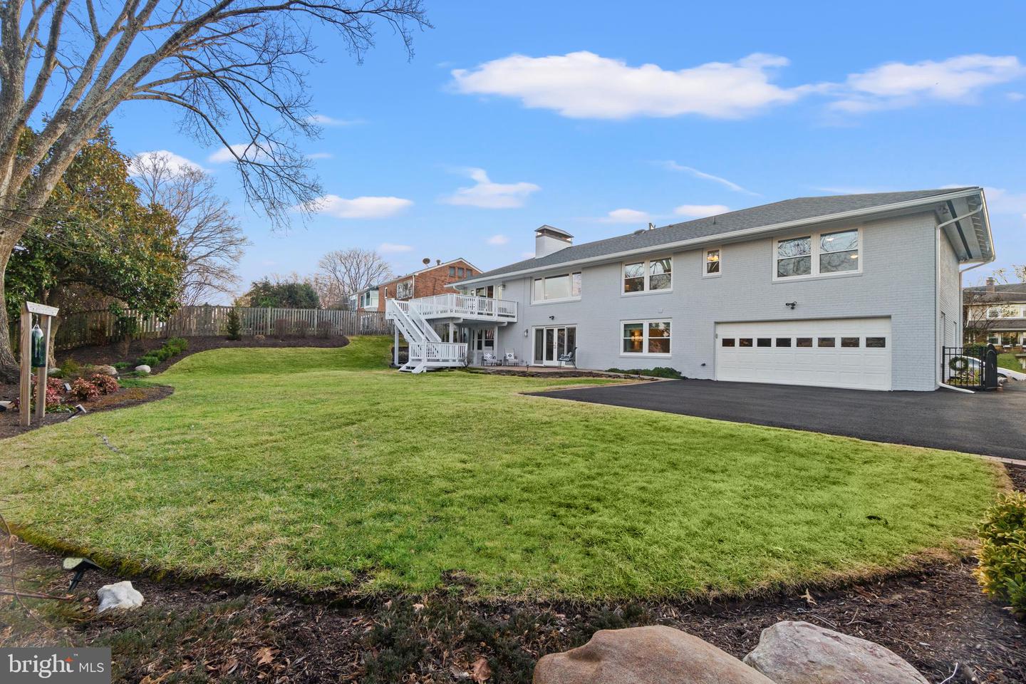 7215 Regent Dr