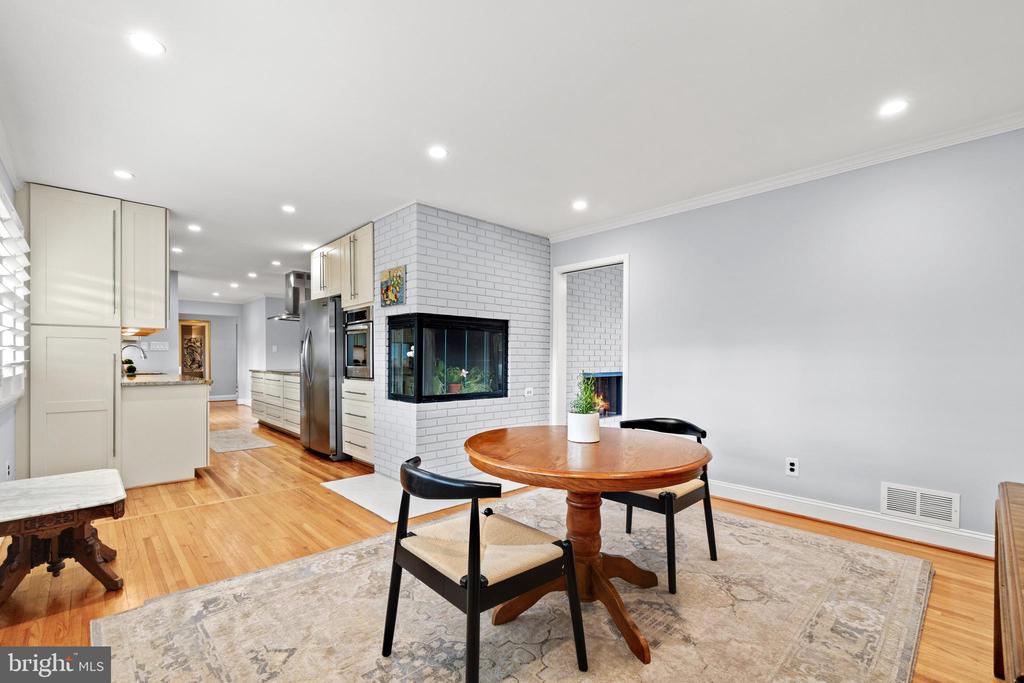 7215 Regent Dr