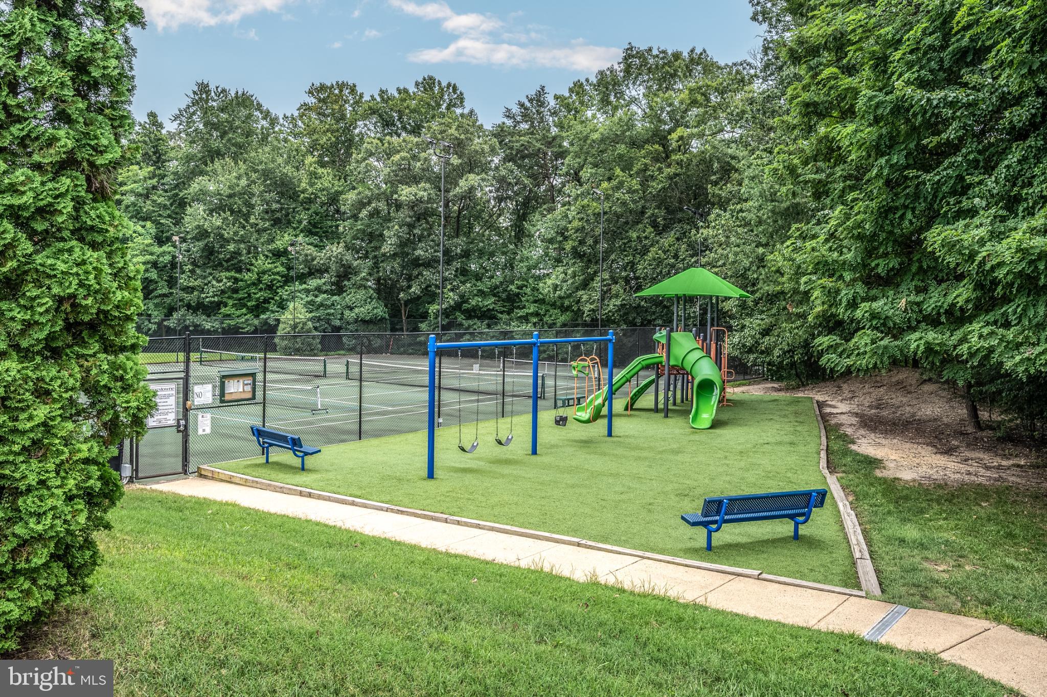 5422 Castle Bar Ln