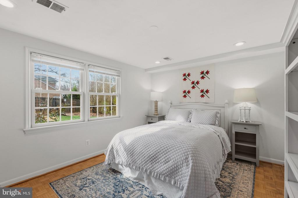 7215 MARINE DRIVE
