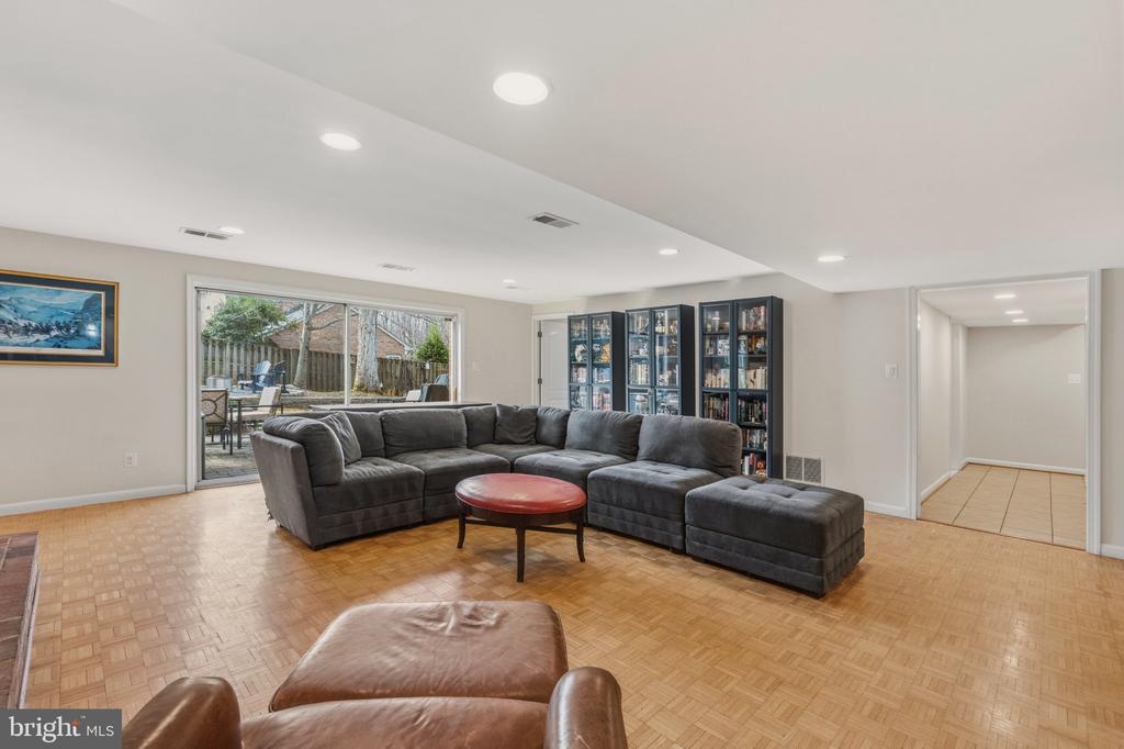 7215 MARINE DRIVE