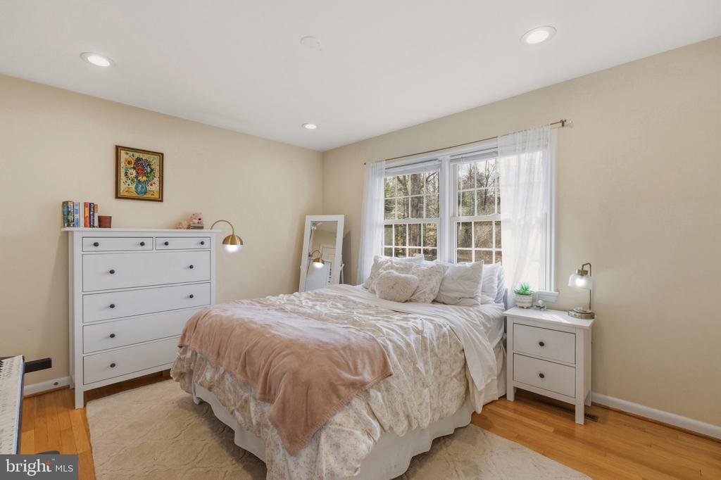 7215 MARINE DRIVE
