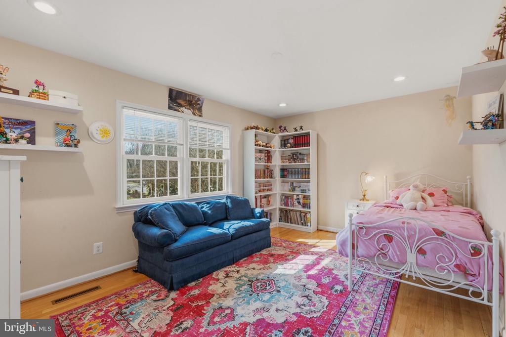 7215 MARINE DRIVE