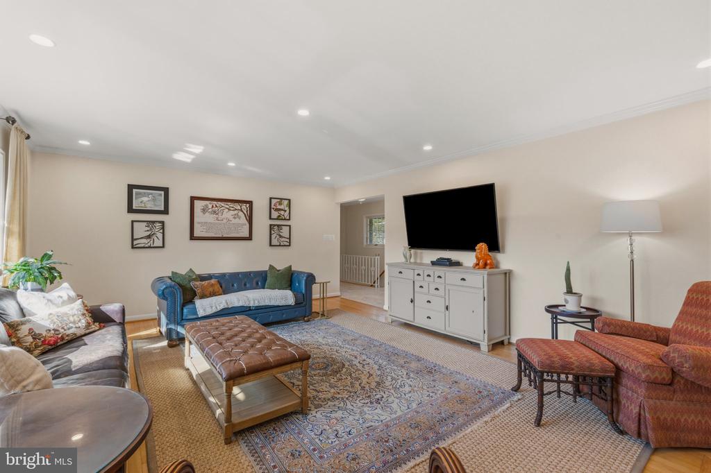 7215 MARINE DRIVE