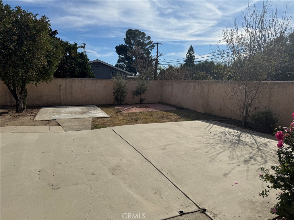 14752 Lakeside Street