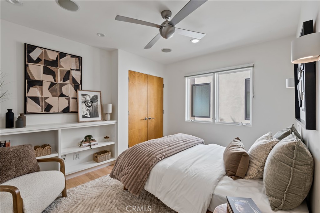 2540 Manhattan Avenue