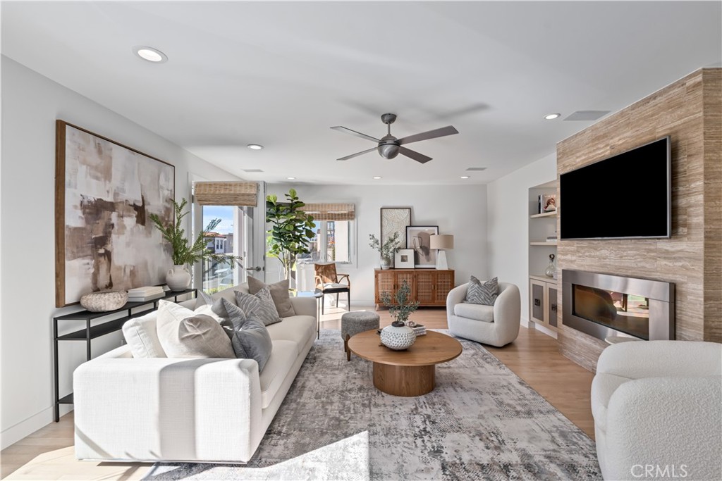 2540 Manhattan Avenue