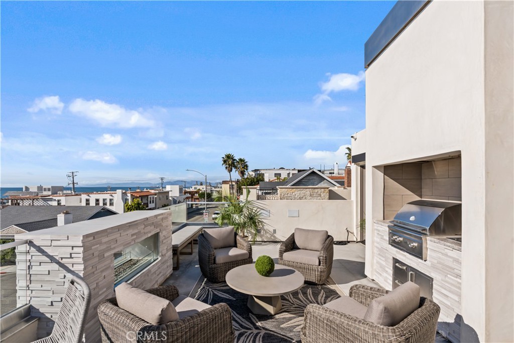 2540 Manhattan Avenue