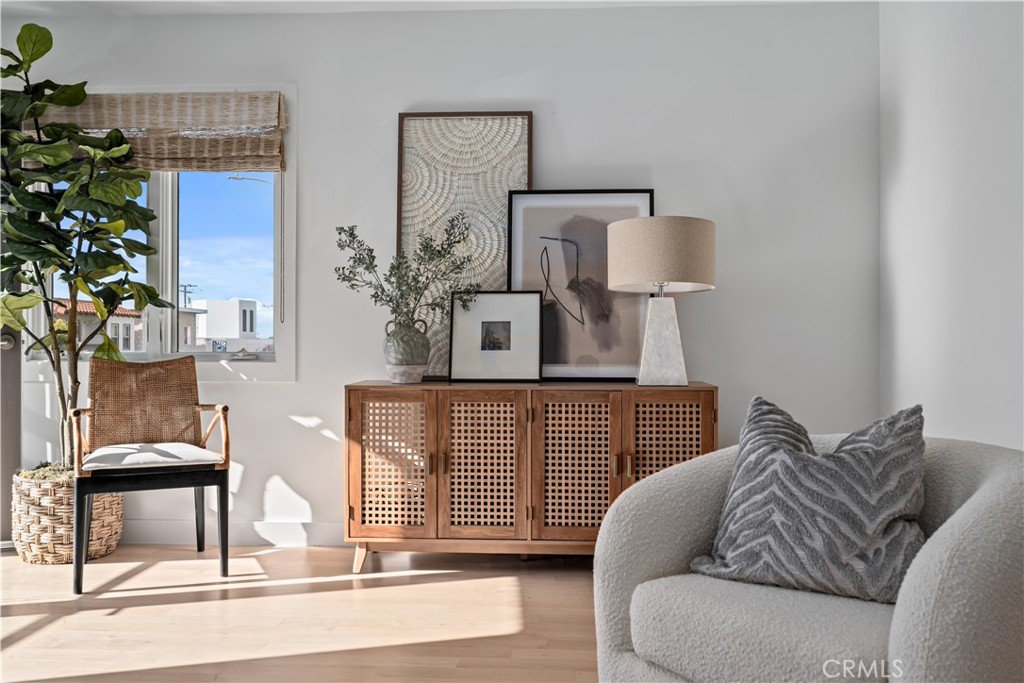 2540 Manhattan Avenue