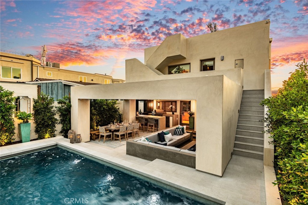 2540 Manhattan Avenue