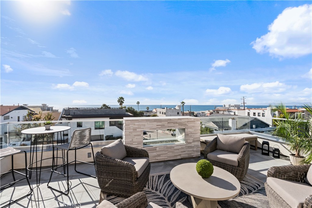 2540 Manhattan Avenue