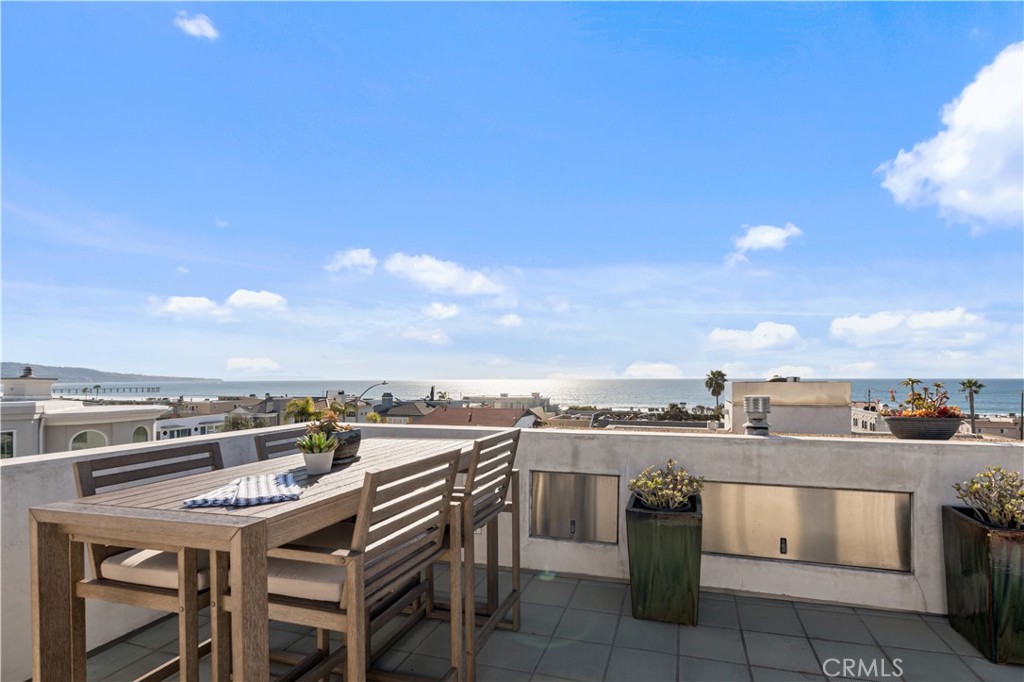 2540 Manhattan Avenue