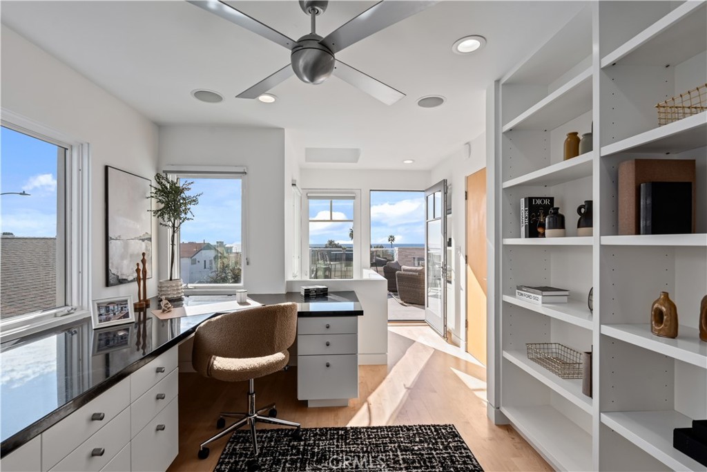 2540 Manhattan Avenue