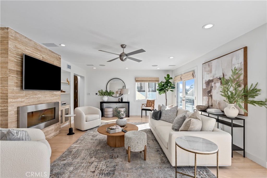 2540 Manhattan Avenue