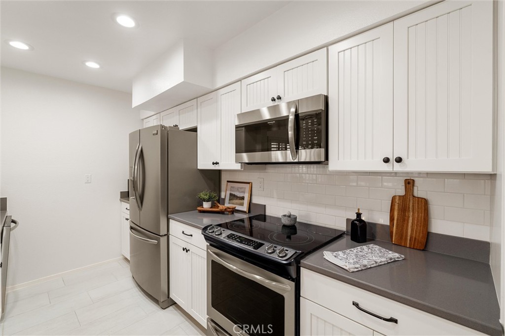 230 S Catalina Avenue 316